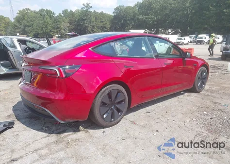 2025 Tesla Model 3 Long Range Rear-Wheel Drive z USA, uszkodzony, nr VIN 5YJ3E1EA9SF990253